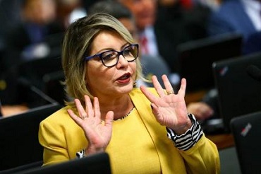 STF nega pedido para anular reunião que cassou Selma Arruda no Senado