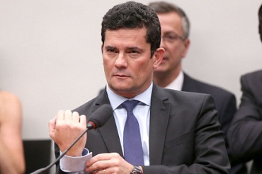 Moro pede demissão após Bolsonaro anunciar troca na PF